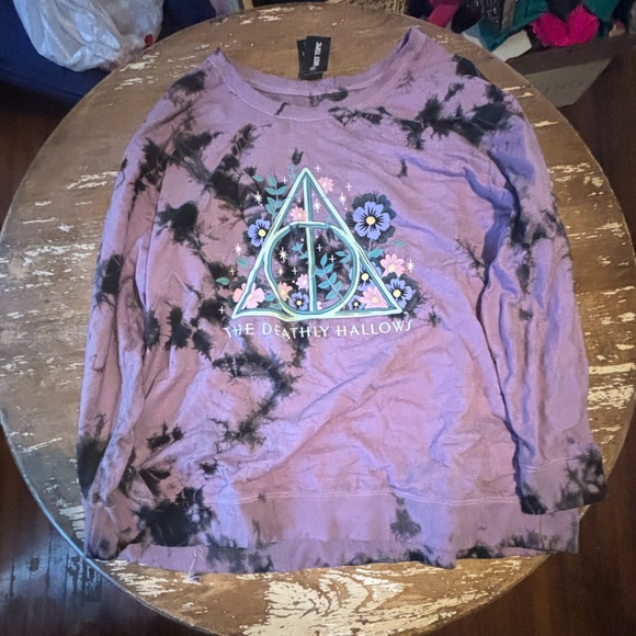 Hot Topic Plus size HP Sweatshirt - Picture 2 of 4